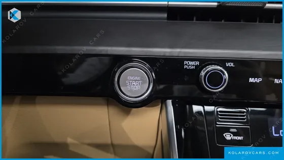 KIA CARNIVAL DIESEL 9-SEATER SIGNATURE
