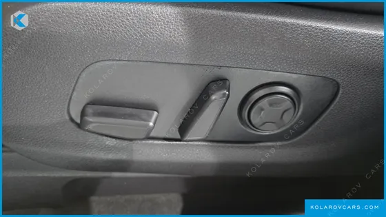 KIA CARNIVAL DIESEL 9-SEATER SIGNATURE
