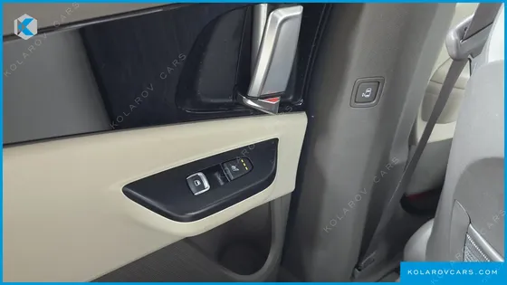 KIA CARNIVAL DIESEL 9-SEATER PRESTIGE