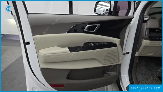 KIA CARNIVAL DIESEL 9-SEATER PRESTIGE