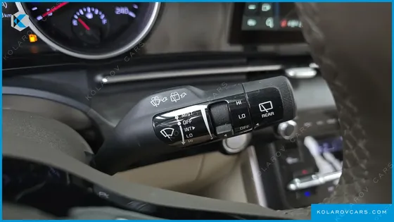 KIA CARNIVAL DIESEL 9-SEATER PRESTIGE
