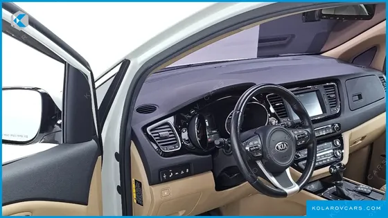 KIA CARNIVAL 9-SEATER NOBLESSE