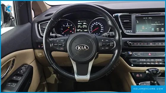 KIA CARNIVAL 9-SEATER NOBLESSE
