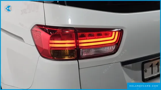 KIA CARNIVAL 9-SEATER NOBLESSE