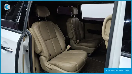 KIA CARNIVAL 9-SEATER NOBLESSE