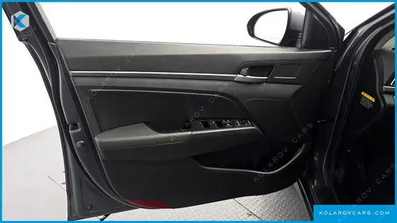 HYUNDAI ELANTRA (AVANTE) 1.6 GDI SMART
