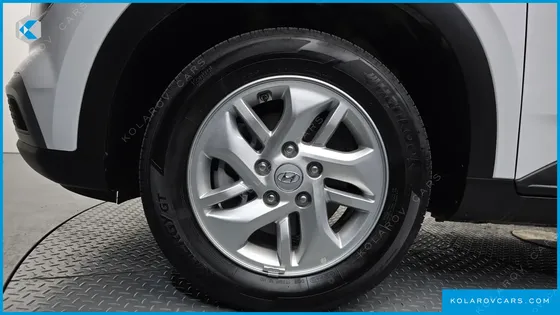 HYUNDAI VENUE 1,6 PREMIUM