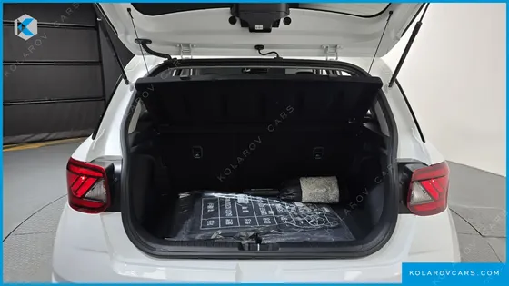 HYUNDAI VENUE 1,6 PREMIUM