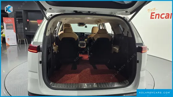 KIA CARNIVAL DIESEL 9-SEATER NOBLESSE