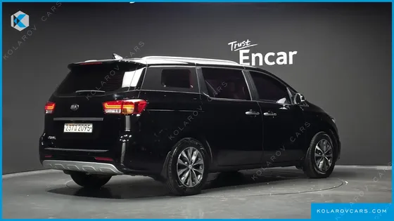 KIA CARNIVAL 9-SEATER LUXURY