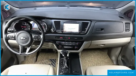 KIA CARNIVAL 9-SEATER LUXURY