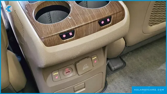 KIA CARNIVAL 9-SEATER HI-LIMOUSINE