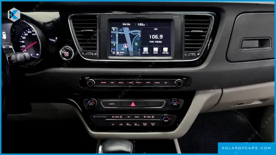 KIA CARNIVAL 9-SEATER NOBLESSE