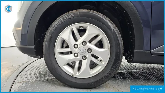 HYUNDAI VENUE 1.6 MODERN