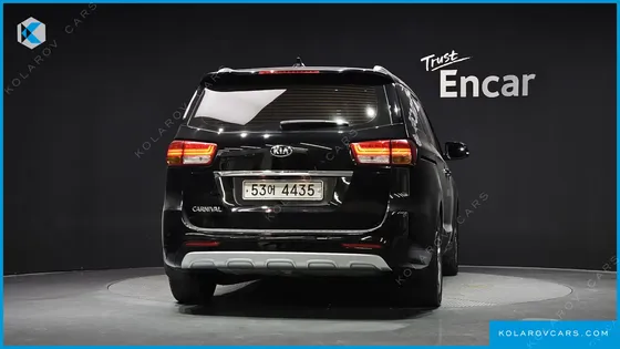 KIA CARNIVAL GASOLINE 9-SEATER NOBLESSE