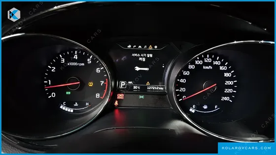 KIA CARNIVAL GASOLINE 9-SEATER NOBLESSE
