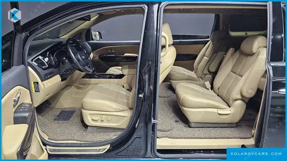 KIA CARNIVAL GASOLINE 9-SEATER NOBLESSE