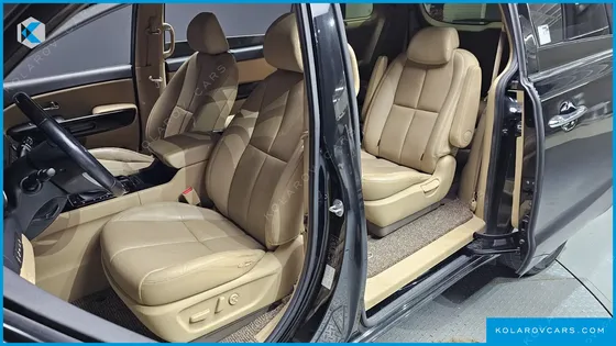 KIA CARNIVAL GASOLINE 9-SEATER NOBLESSE