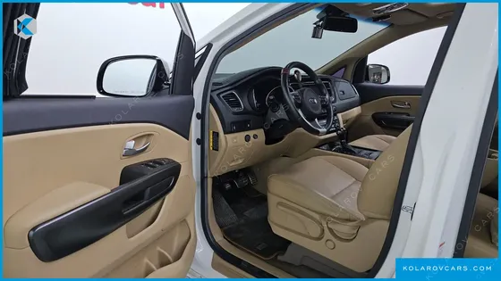 KIA CARNIVAL 9-SEATER LUXURY