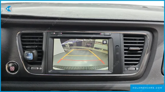 KIA CARNIVAL 9-SEATER LUXURY