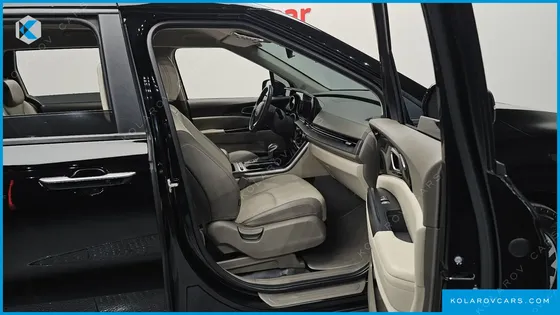 KIA CARNIVAL DIESEL 9-SEATER PRESTIGE