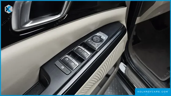 KIA CARNIVAL DIESEL 9-SEATER PRESTIGE