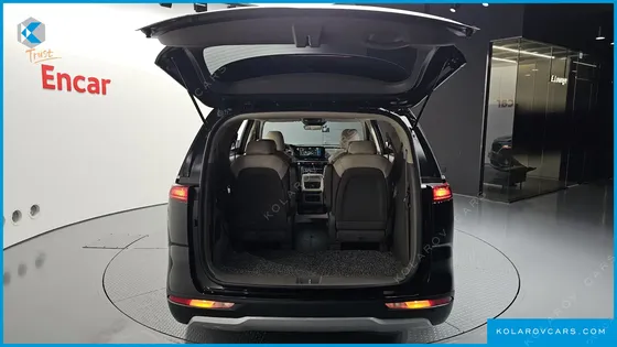 KIA CARNIVAL DIESEL 9-SEATER PRESTIGE