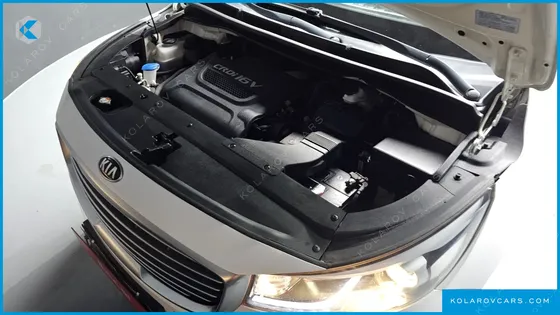 KIA CARNIVAL 9-SEATER PRESTIGE