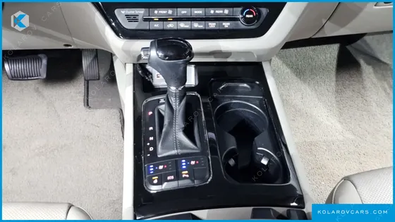 KIA CARNIVAL 9-SEATER PRESTIGE