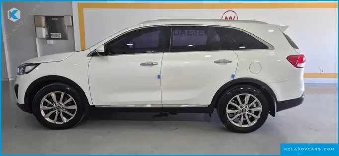 KIA CARNIVAL 9-SEATER PRESTIGE