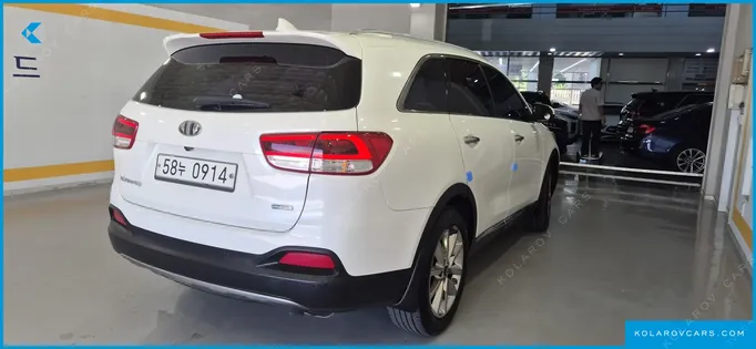 KIA CARNIVAL 9-SEATER PRESTIGE