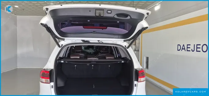 KIA CARNIVAL 9-SEATER PRESTIGE