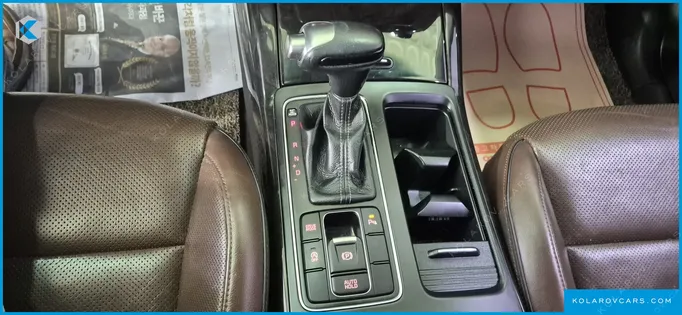 KIA CARNIVAL 9-SEATER PRESTIGE