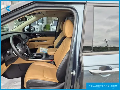 KIA CARNIVAL DIESEL 9-SEATER SIGNATURE