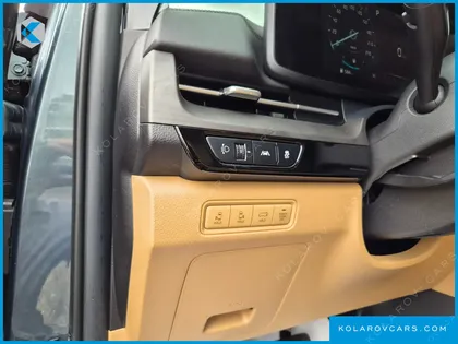 KIA CARNIVAL DIESEL 9-SEATER SIGNATURE