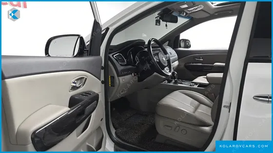 KIA CARNIVAL GASOLINE 9-SEATER NOBLESSE