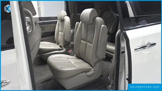 KIA CARNIVAL GASOLINE 9-SEATER NOBLESSE
