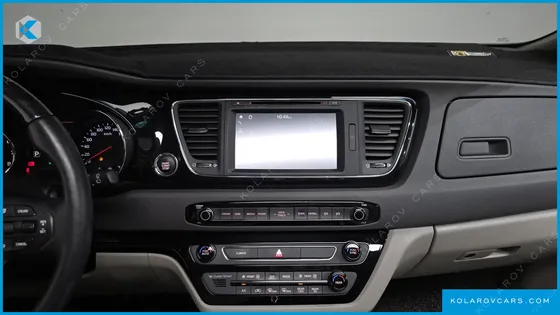 KIA CARNIVAL GASOLINE 9-SEATER NOBLESSE