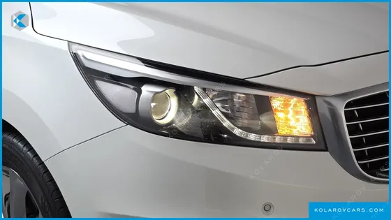 KIA CARNIVAL GASOLINE 9-SEATER NOBLESSE
