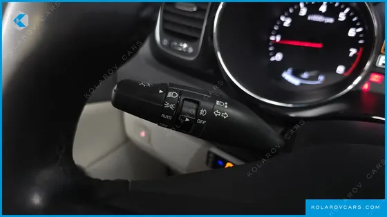 KIA CARNIVAL GASOLINE 9-SEATER NOBLESSE