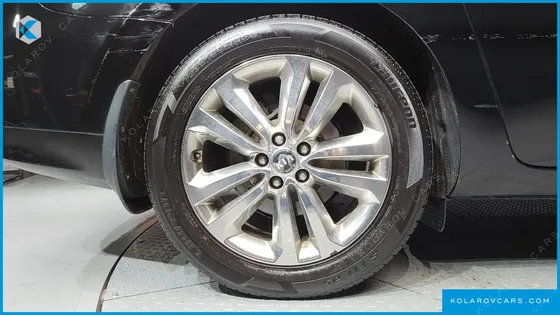 KIA CARNIVAL 9-SEATER NOBLESSE