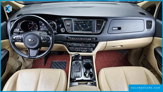 KIA CARNIVAL 9-SEATER NOBLESSE