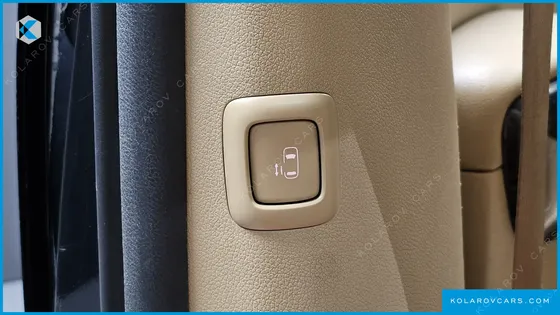 KIA CARNIVAL 9-SEATER NOBLESSE