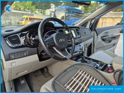 KIA CARNIVAL 9-SEATER PRESTIGE