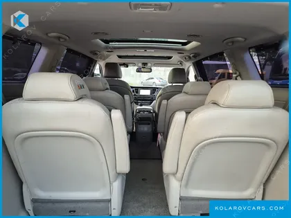 KIA CARNIVAL 9-SEATER PRESTIGE