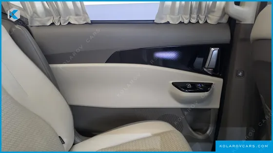 KIA CARNIVAL DIESEL 9-SEATER HI-LIMOUSINE
