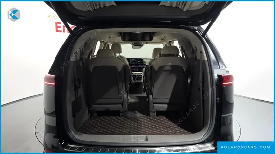 KIA CARNIVAL DIESEL 9-SEATER HI-LIMOUSINE