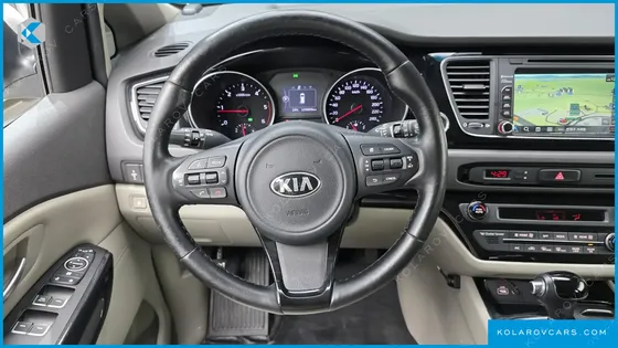 KIA CARNIVAL 9-SEATER PRESTIGE