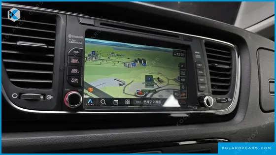 KIA CARNIVAL 9-SEATER PRESTIGE