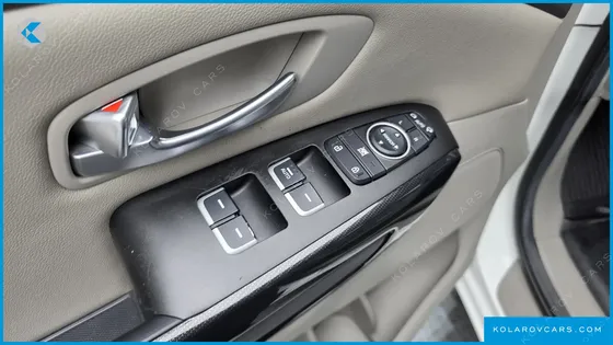 KIA CARNIVAL 9-SEATER PRESTIGE